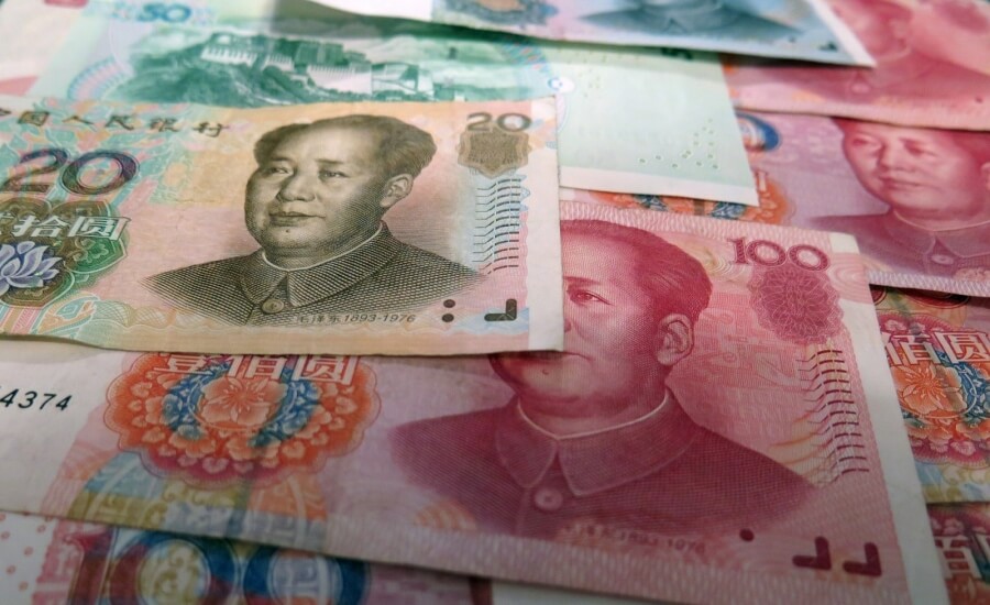 Mehrere Yuan-Geldscheine mit Aufdruck Mao