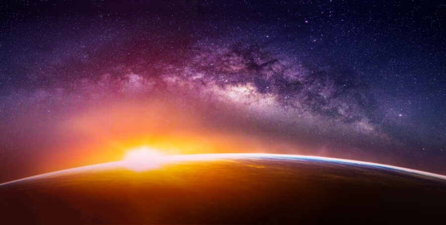 Foto aus dem Weltraum: Hinter der Erde lugt die Sonne hervor