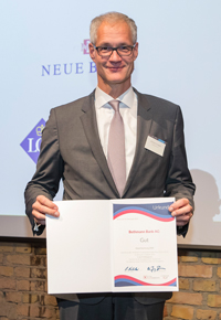 Stephan Isenberg, Mitglied des Vorstands der Bethmann Bank, freut sich über den 1. Platz in der Länderwertung Deutschland