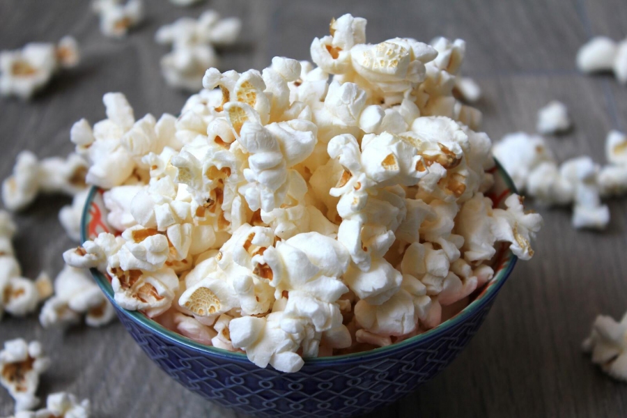 Popcorn in einer Schale