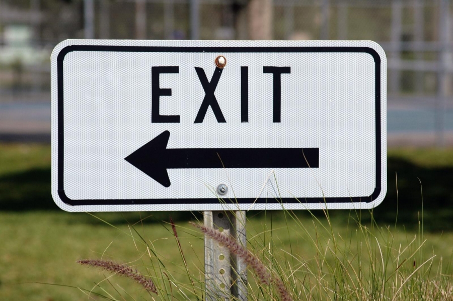 Schild mit Aufschrift Exit