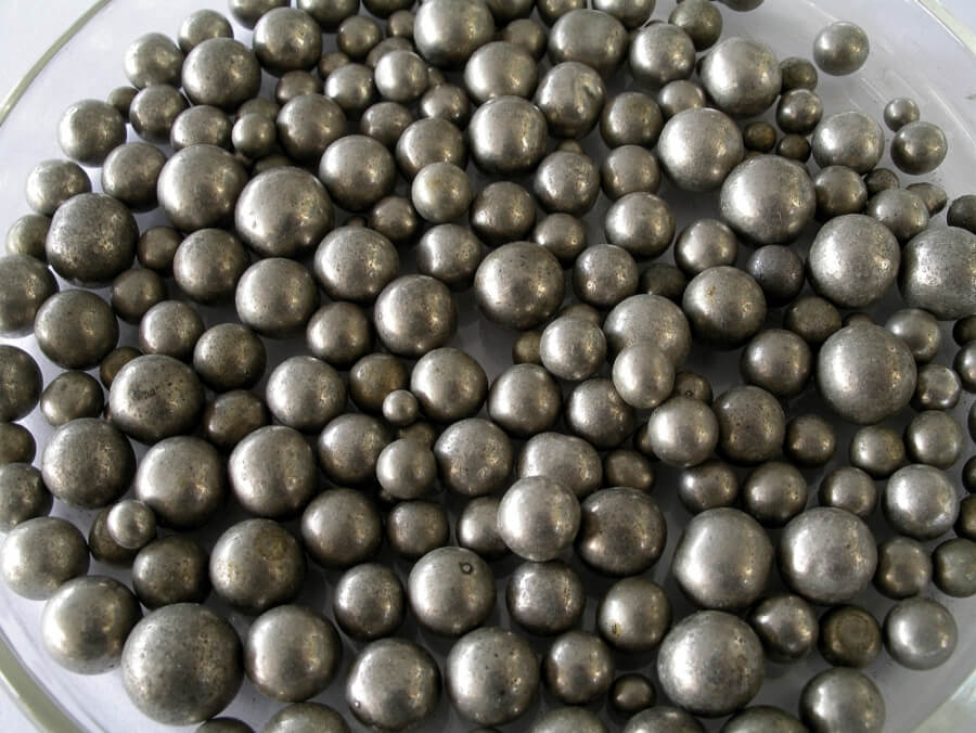 Nickel-Perlen in einem Labor
