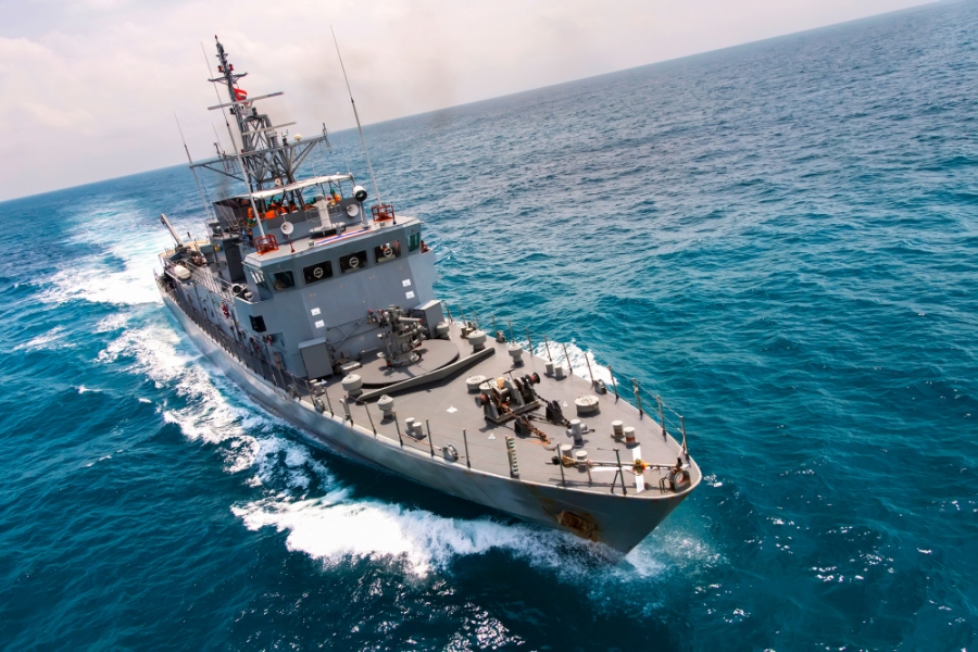 Militärschiff auf See