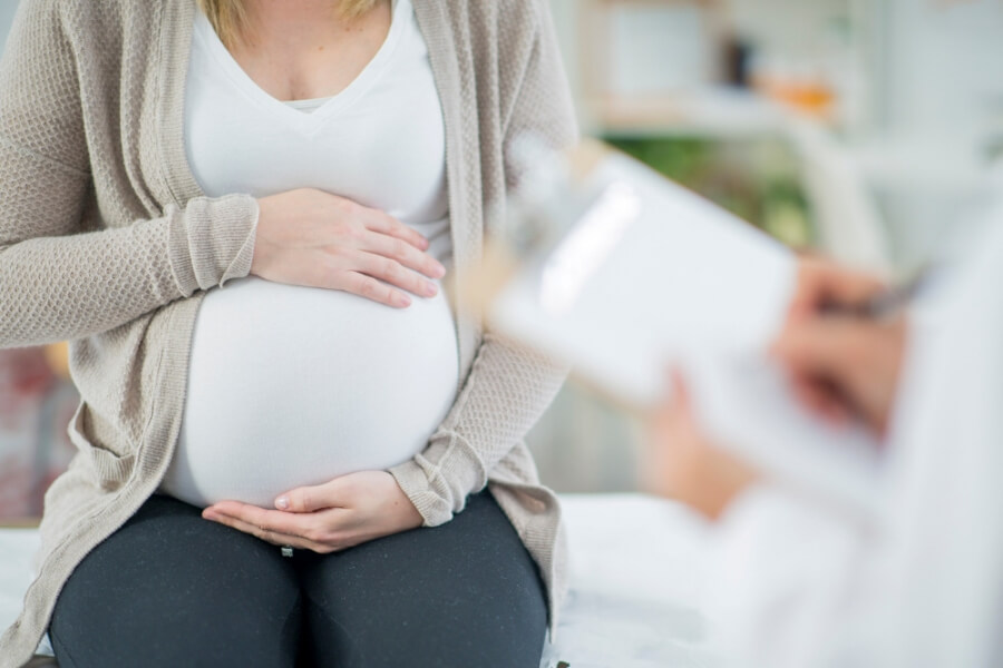 Schwangere Frau bei einem Check-Up