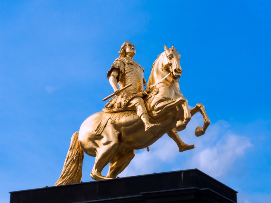 Der Goldene Reiter in Dresden, Reiterstandbild des sächsischen Kurfürst und polnischen König August des Starken auf dem Neustädter Mark
