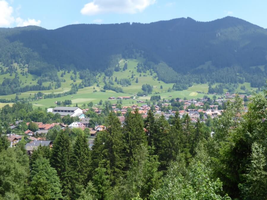 Blick auf das Dorf Oberammergau