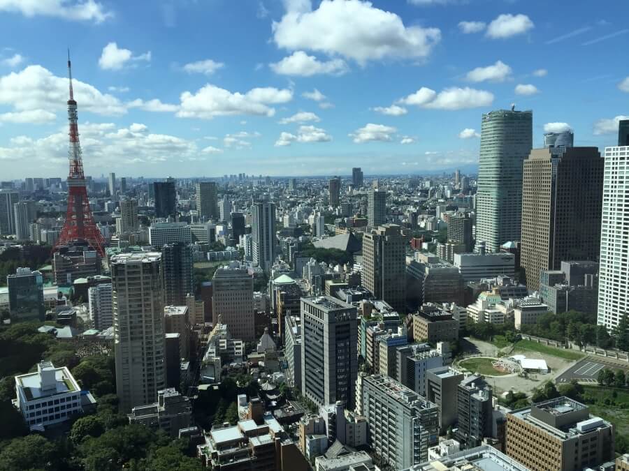 Blick auf Büroviertel von Tokyo